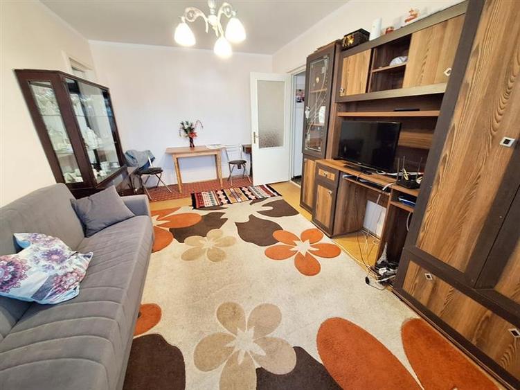 Apartament 2 camere, mobilat si utilat, zona Narcisa