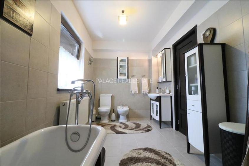 Vila individuala in Copou, 7 camere, 4 bai, garaj, beci, 280 mp util - 24