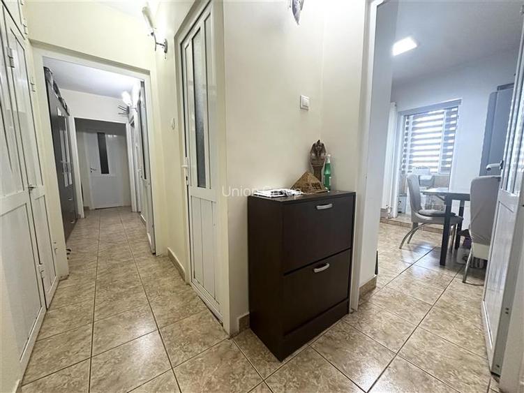 Apartament 3 Camere Decomandat Zona Far - 14