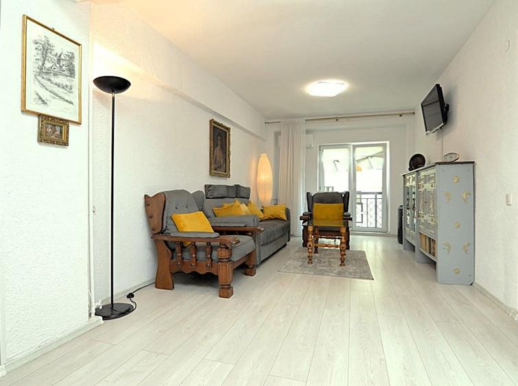 INCHIRIERE APARTAMENT 3 CAMERE DECEBAL –RESTAURANT DUMAN