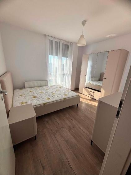 Inchiriez apartament 3 camere tip penthause