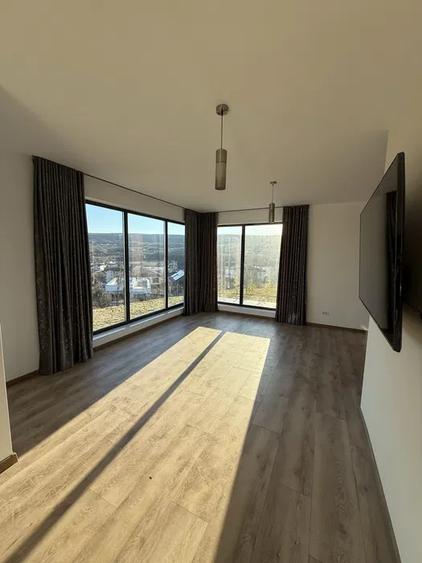 Casă individuală cu priveliște panoramică – Terra Gardens