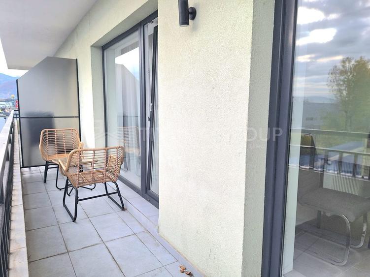 Garsoniera superba, cu balcon - Bloc Eleven, langa Coresi