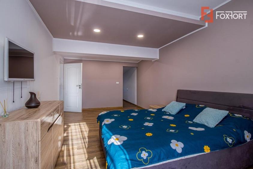 Casa 3 camere cu spatiu comercial in Carani - ID V4331