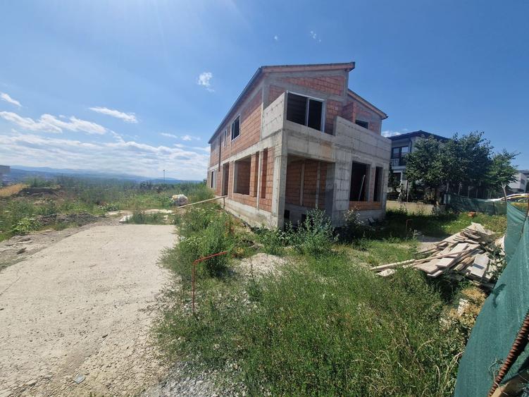 Duplex de vanzare cu garaj, teren 200 mp, Iris
