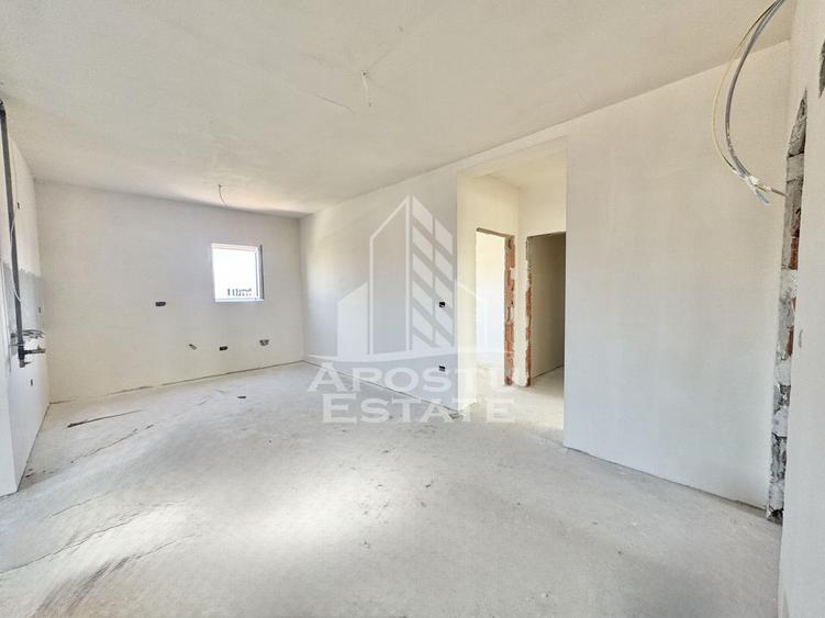 Penthouse cu 3 camere, dressing si terase de 50 mp la intrare in Giroc