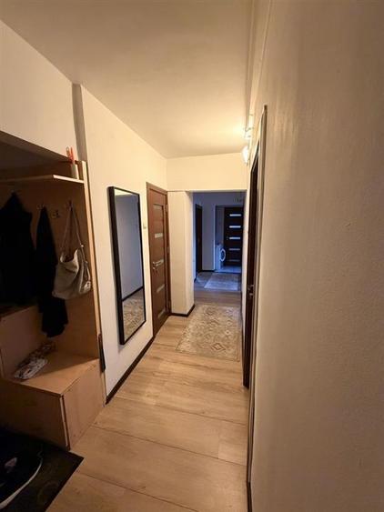 Apartament 4 camere 2 bai si balcon zona Mihai Viteazul