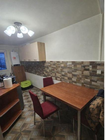 Apartament 2 camere decomandat, centrala proprie. Zona Uzina 2