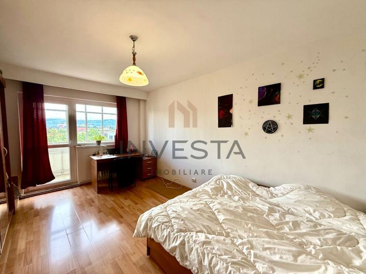 Apartament cu 4 camere decomandate, etaj intermediar, zona Marasti