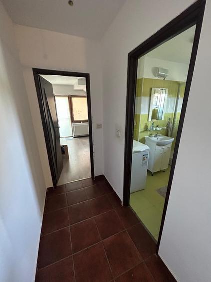 Închiriez apartament pe termen lung (minimum 1 an)