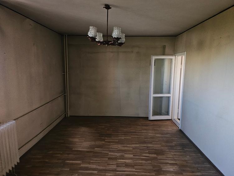 Bucur Obor - 7/10 - bloc mixt 1974, reabilitat, decomandata, balcon, 59900 €