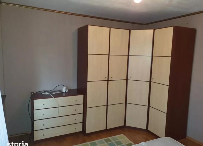 Apartament 3 camere -  decomandat