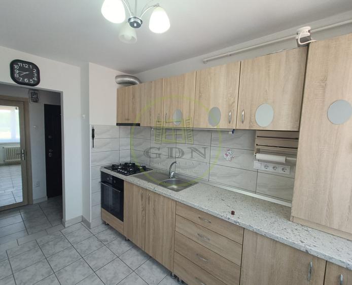 Apartament cu 2 camere de vânzare în Reghin, zona centrală 0 comision