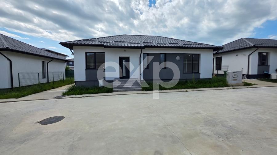 Casă individuală pe parter | 4 camere | 106 mp utili | Teren 300 mp | Tunari