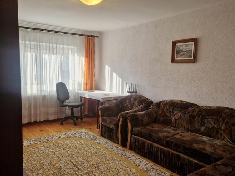 Apartament 2 camere, decomandat, loc. Siret