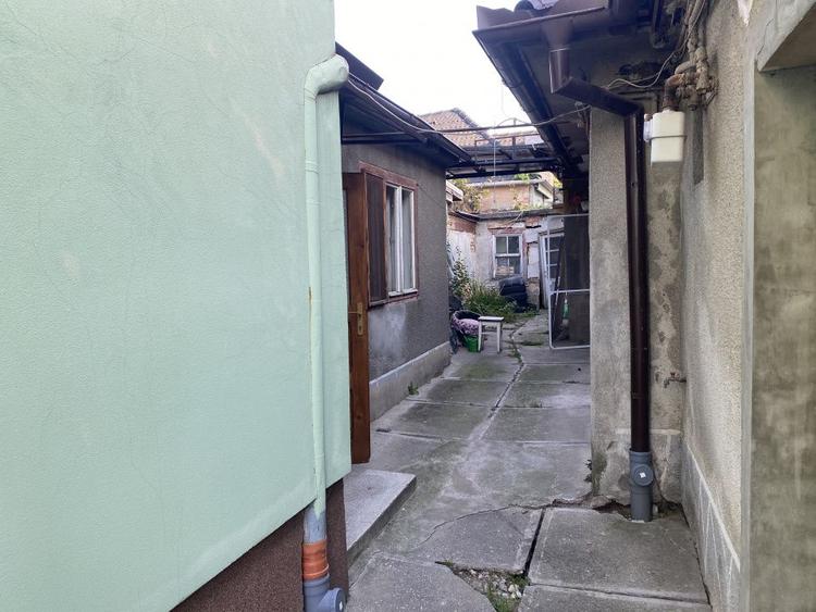 Apartament la casa 2 camere în Terezian