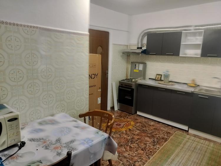 Apartament 3 camere, 60 mp, zona Piata Garii