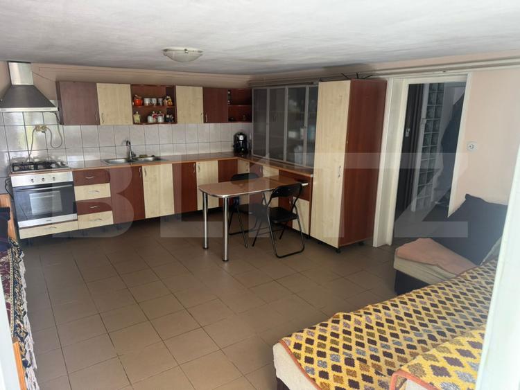 Casă spațioasă 7 camere, 247 mp, curte generoasa, amenajată-zona Dealul Florilor