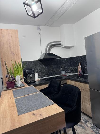 Vând Studio+loc de parcare