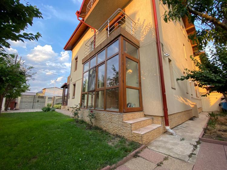 Dobroesti | Vila 8 Camere | P+1+M+P | TEREN 360 Mp | Constructie 2008