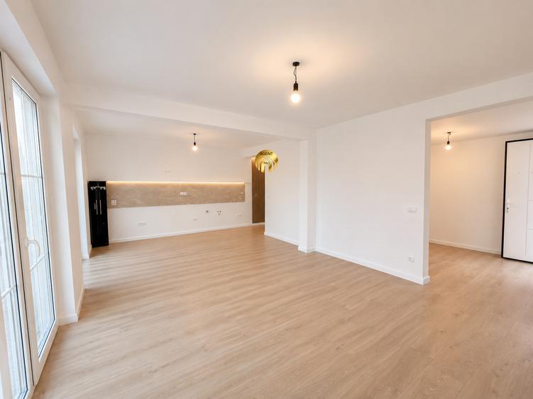 Casa P+1+M 4 camere - Complex Rezidential Nou - Acces rapid la DN1