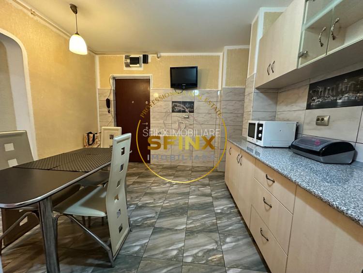 Apartament  3 camere  de inchiriat zona Decebal - 9