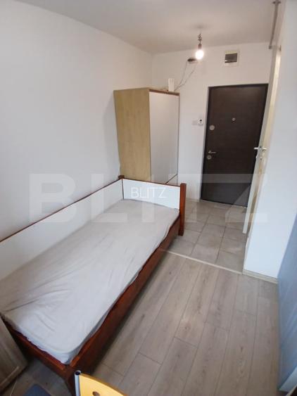 Camera de camin 12mp, utilata, mobilata, cu baie si centrala proprie - 2