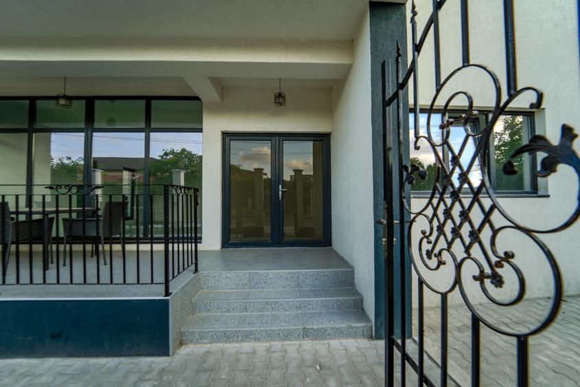 Vilă stil mediteranean Ovidiu poziție excelentă 4 camere posibil schimb