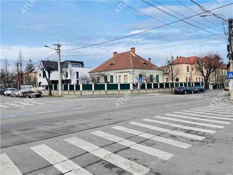 Casa individuala 4 camere decomandate 1000 mp teren zona Blv Victoriei