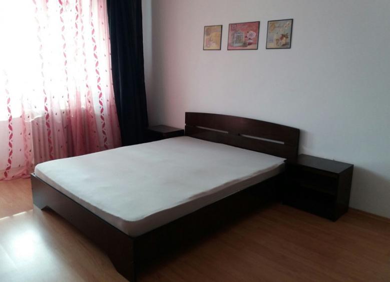 2 camere 64 mp metrou 1 Decembrie