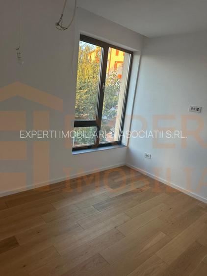 Vilă de vânzare pe malul lacului | in zona Mamaia Nord | 0% Comision - 9