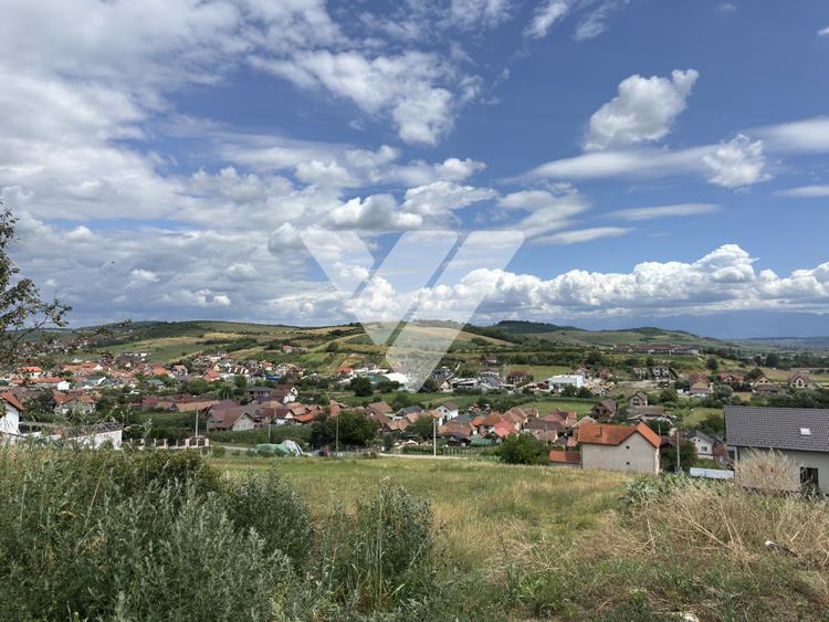 Teren intravilan 500 mp deschidere 27 m in Sura Mare Sibiu