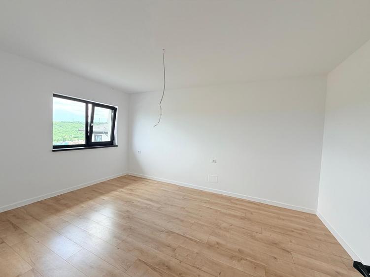 PROPRIETAR: Casa Valea Adâncă, zona 5 Drumuri, 124 mp + terasă, balcon și beci