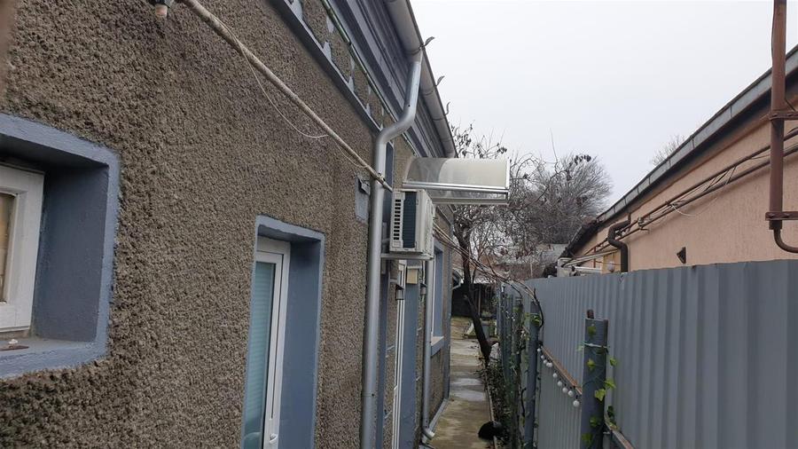 Casa 5 camere, suprafata teren 200 mp, zona Piata Saraca