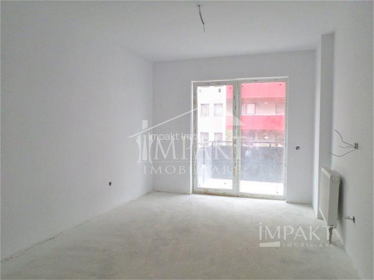 Apartament semidecomandat cu 3 camere in zona Terapia! - 2