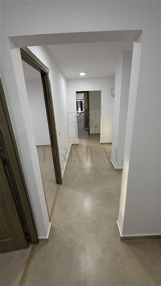 COMPLEX - 4 CAM - DECOM. - ETAJ 1 - CENTRALA PRORPIE - BOXA - 2 BAI - RENOVAT