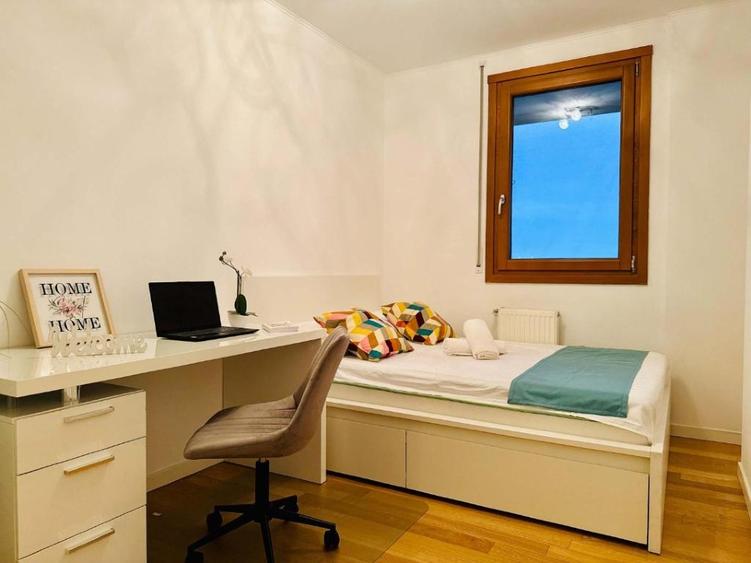 Apartament 3 camere, lux, Fructus Plaza, ultracentral, best view