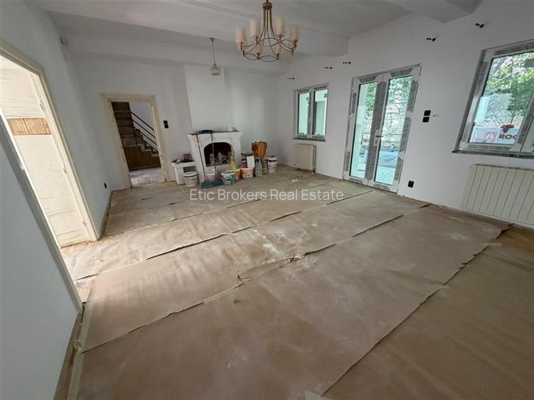 Vanzare casa Bucuresti noi, super deal, teren 1300 mp, renovata integral