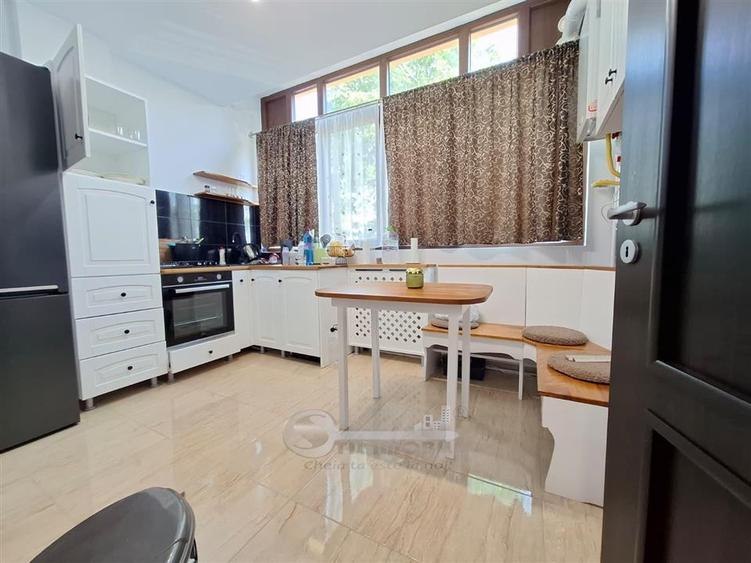 Apartament 3 camere decomandat, capat Cug Valea Adanca, bloc 2022, etaj 1, baie