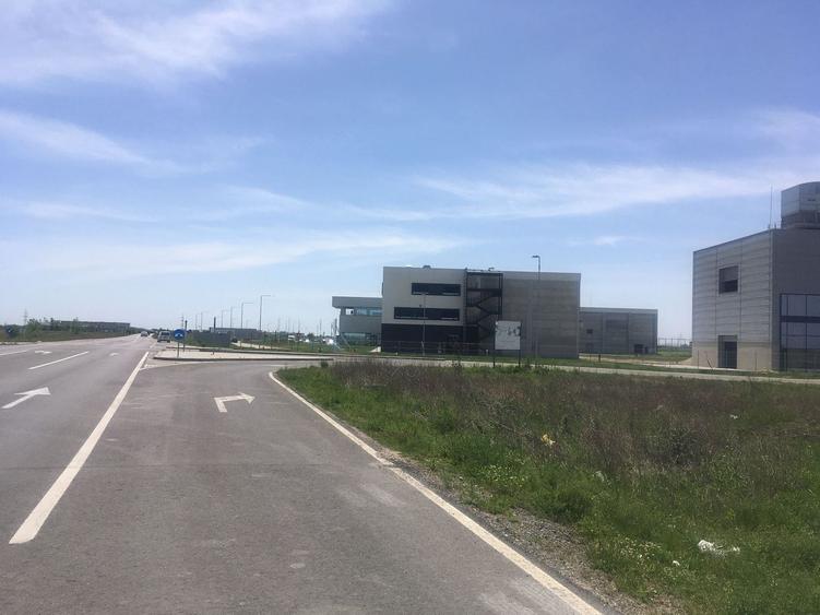 Teren intravilan cu toate utilitățile în Park Industrial
