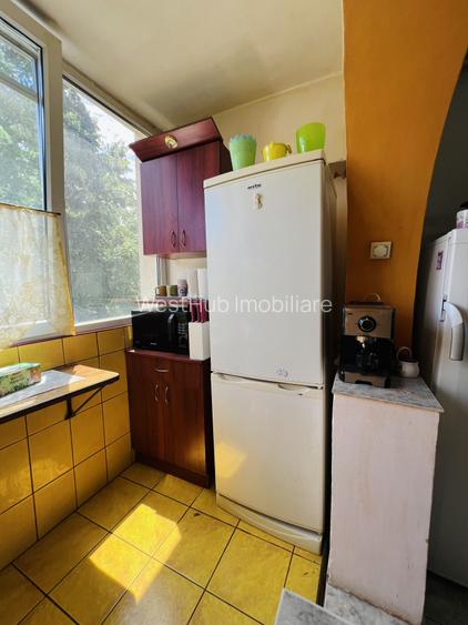Apartament 3 camere, etaj 3, boxa - zona Torontalului - 11