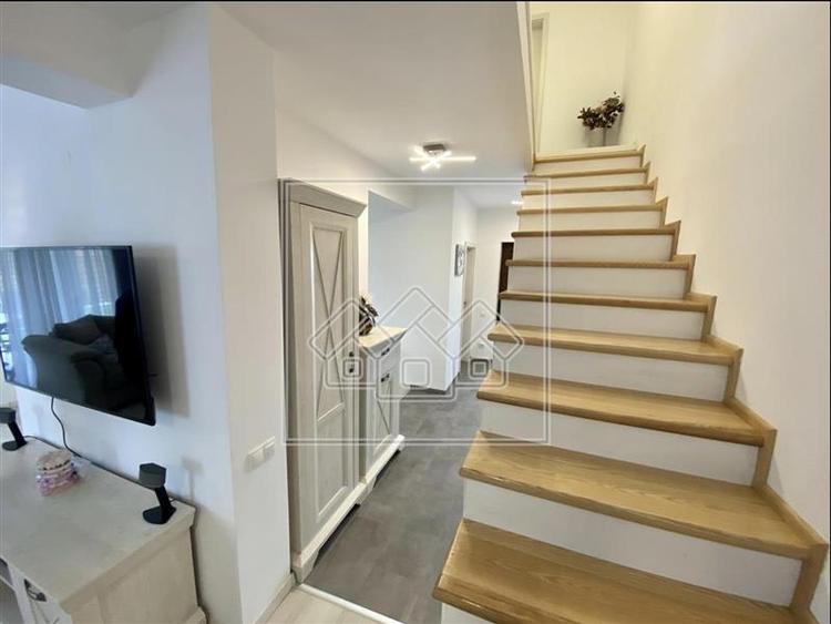 Casa moderna, cu 4 camere si teren de 220 - Selimbar