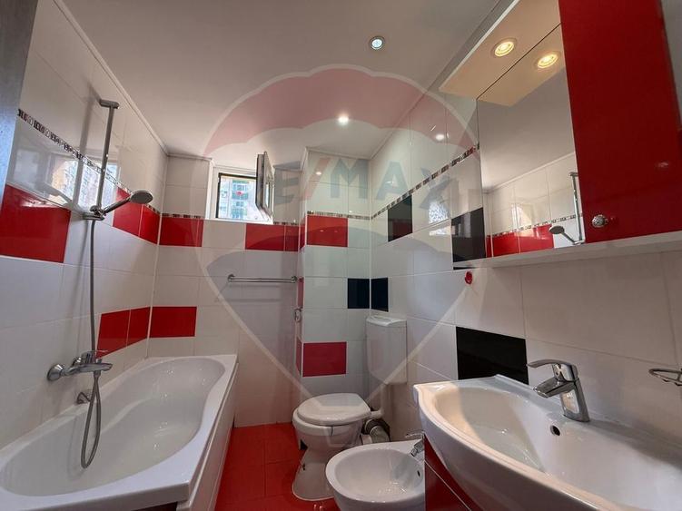 De Vânzare Apartament cu 2 camere,53 mp, etaj 1, Bloc Nou- Rogerius