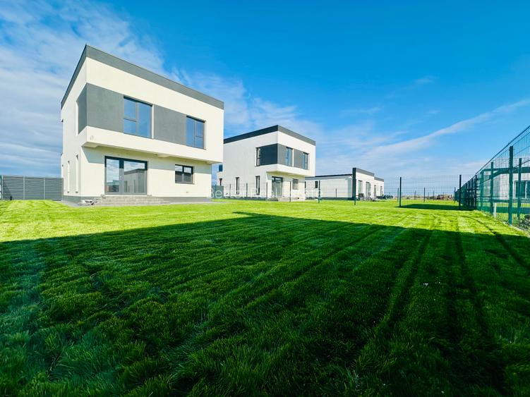 Casă modernă de vânzare individuală | 4 camere | Ansamblu -teren 476 mp | Asfalt - 3