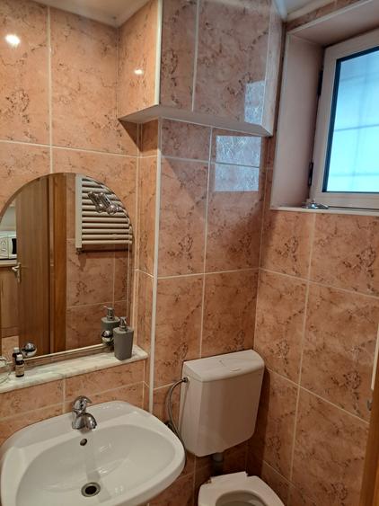 Inchiriez garsoniera in Deva, langa Primarie, etaj 1, pentru BIROU