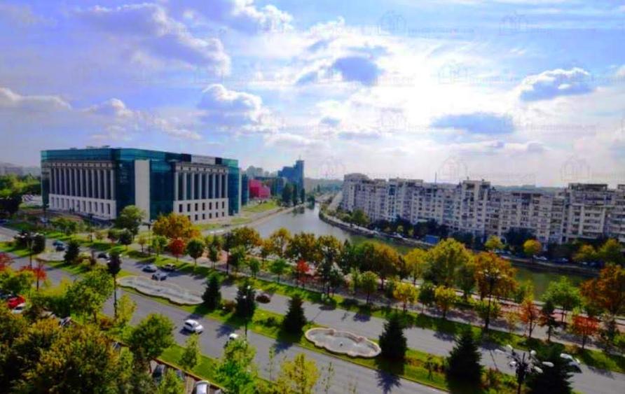 DE VANZARE SPATII  COMERCIALE BD. UNIRII SI  ZONA UNIRII, PENTRU INVESTITIE!
