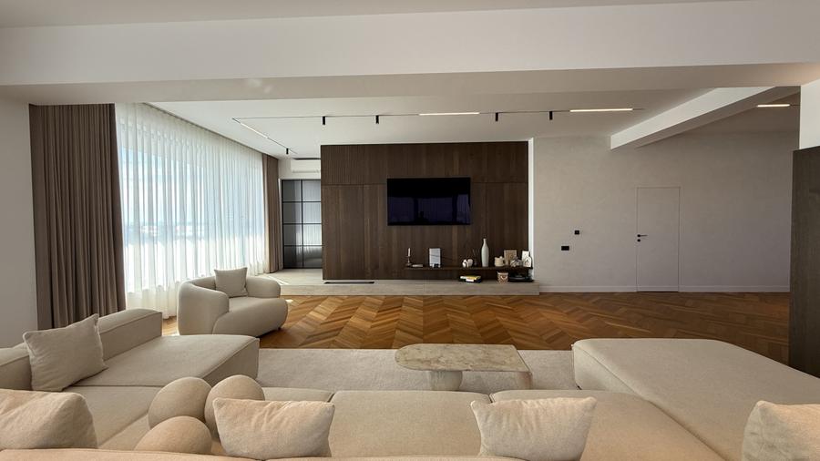 Penthouse 5 camere, vedere la Mare si la Lac, 2 parcari subterane la ALB