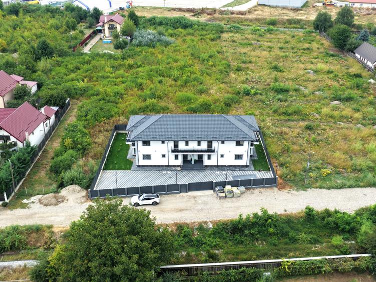 De inchiriat apartament 3 camere, complet mobilat si utilat zona Narcisa - Bacau