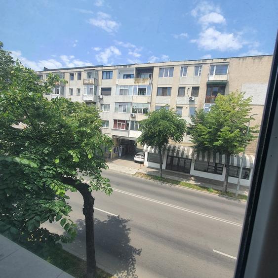 Etaj vila, 3 camere decomandate, garaj, curte 100mp, ultracentral,