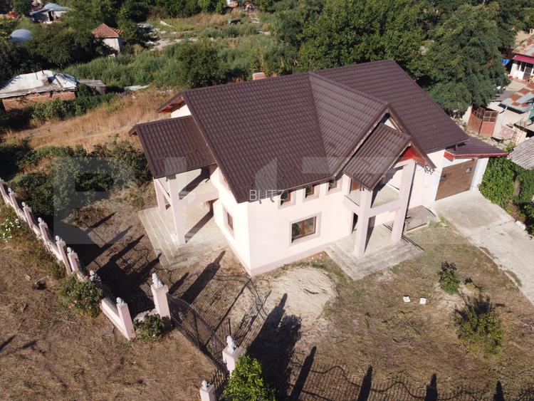 Casă la roșu, de vanzare, 250 mp, zona Slobozia Moara